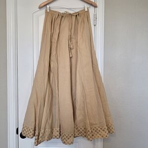 On My Own O.M.O Wide Leg Beige Pants Gold Trim Medium